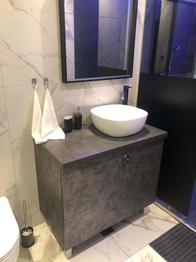 District 01-Luxury Urban Lofts Apartman Szaloniki Kültér fotó